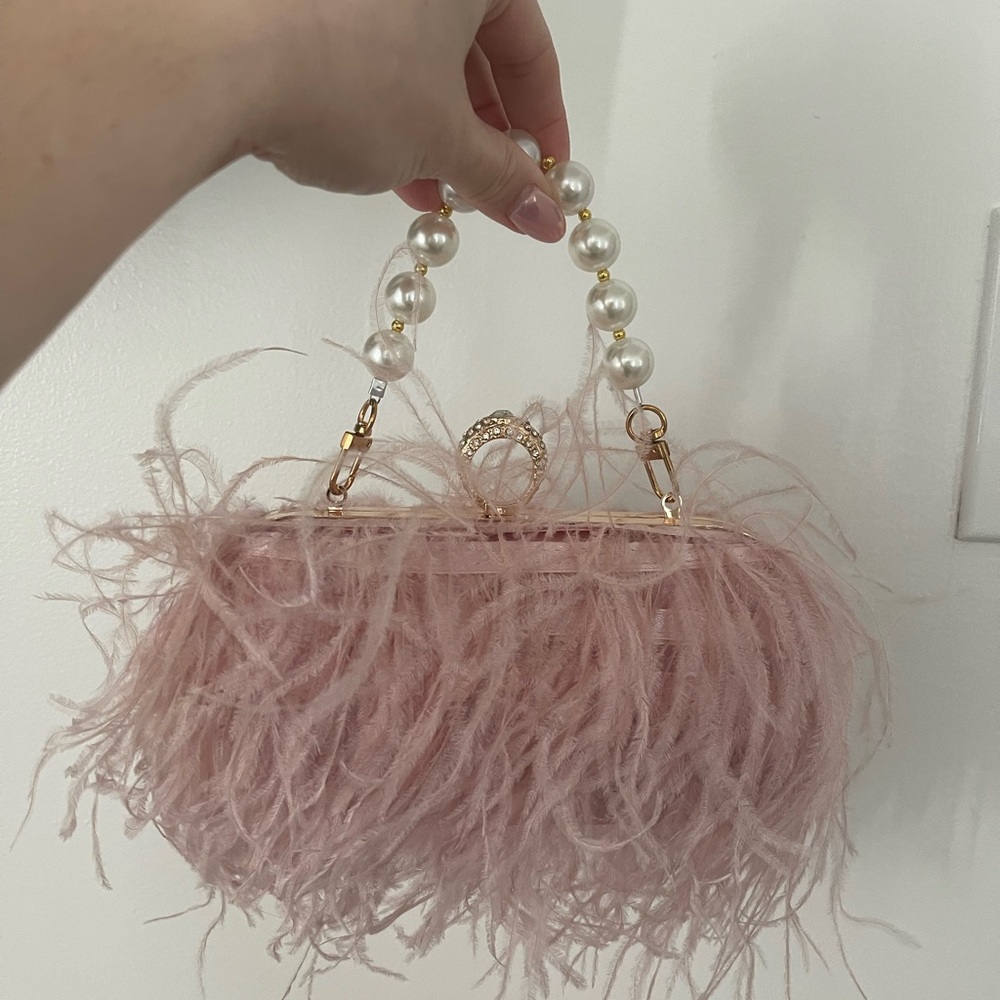 Chic Pink Feathered Handbag with Pearl Handle